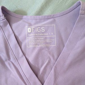 Figs lilac scrub top small